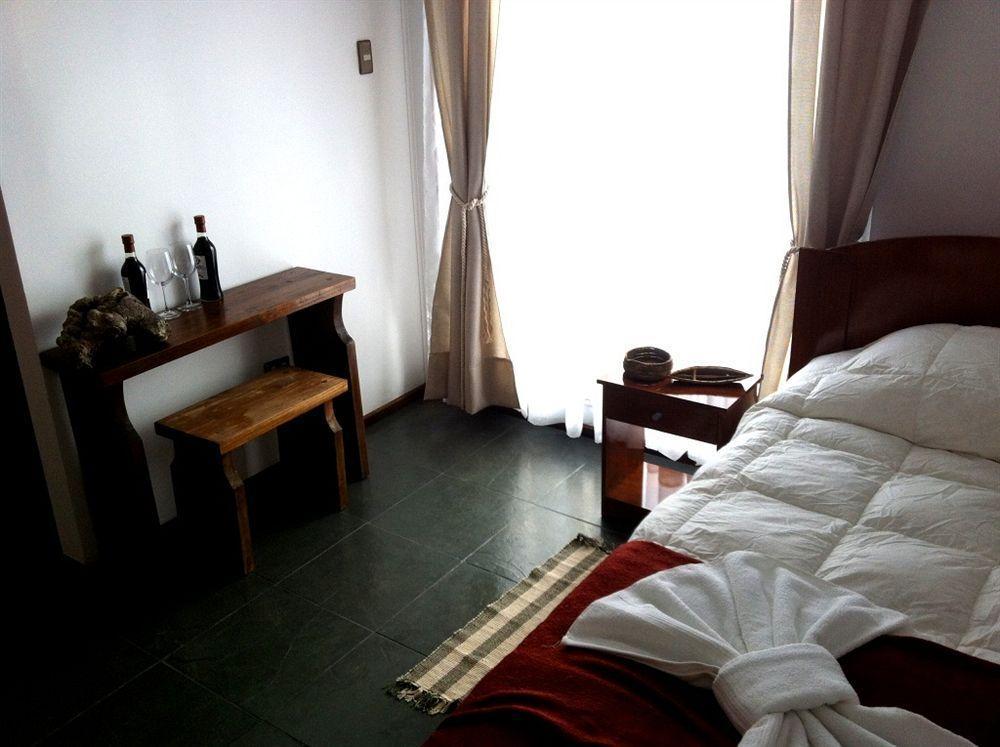 Hotel Hallef Puerto Natales Kültér fotó