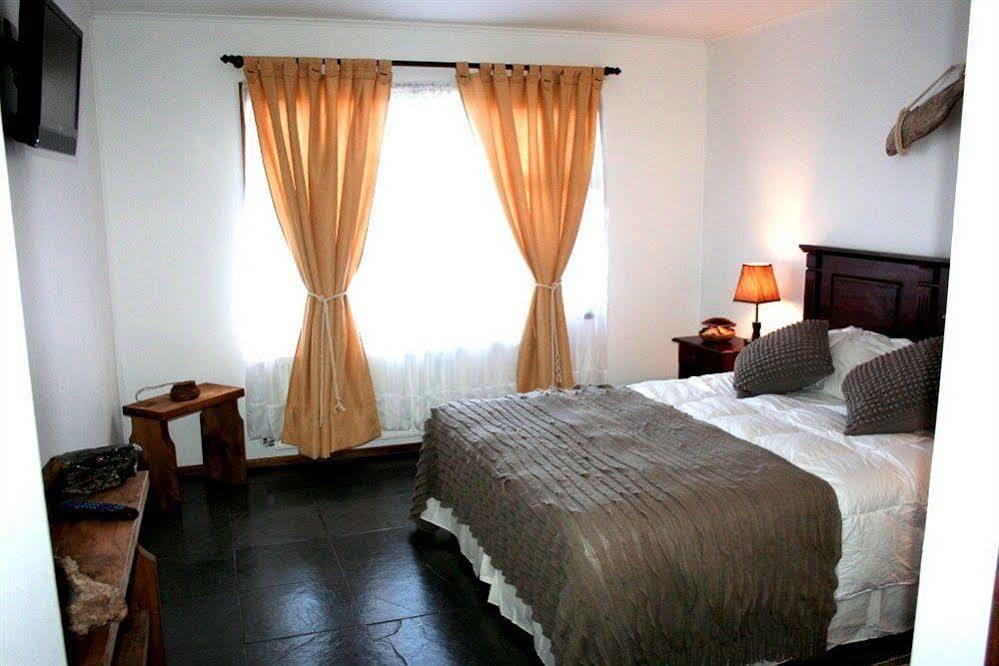 Hotel Hallef Puerto Natales Kültér fotó