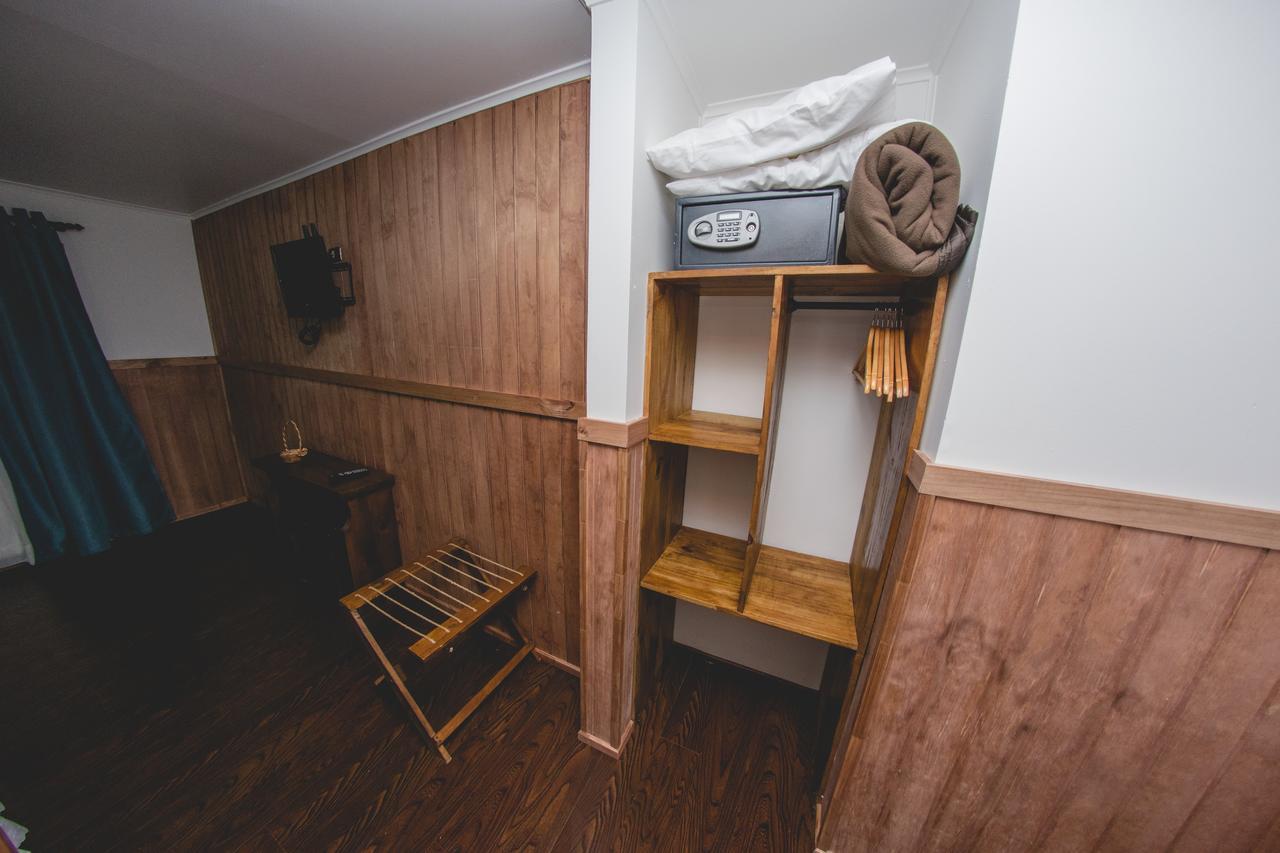 Hotel Hallef Puerto Natales Kültér fotó